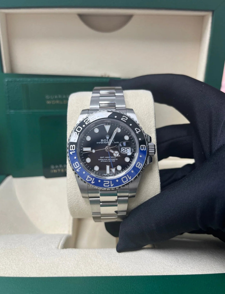 ROLEX GMT MASTER II BATMAN     (SCATOLA E CERTIFICATI INCLUSI)

 | Fastfashionitalia
