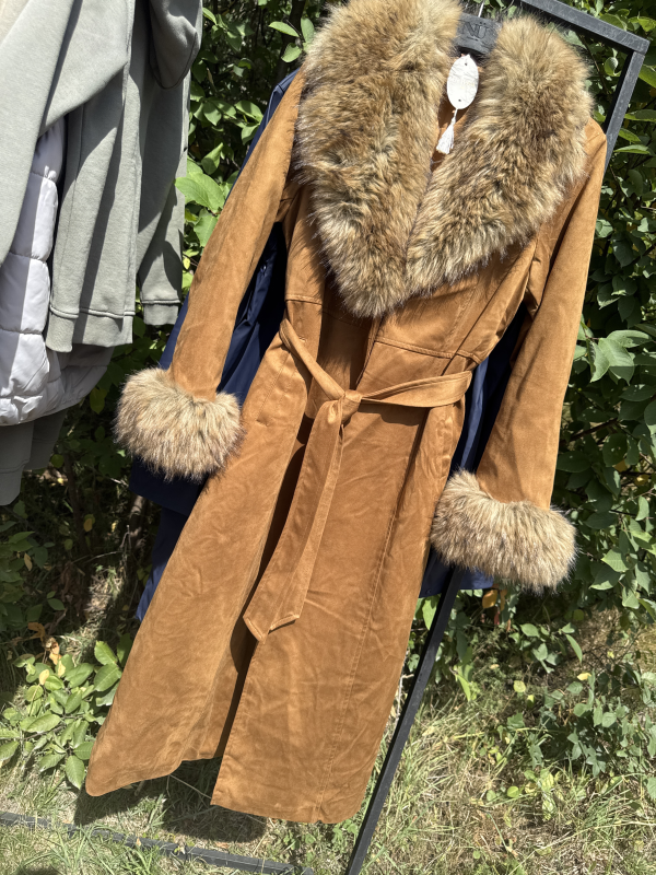 COAT fake fur 🤎 | TRUE QUEEN SWDN