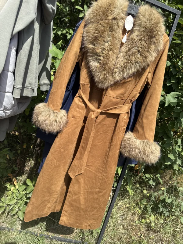 COAT fake fur 🤎 | TRUE QUEEN SWDN