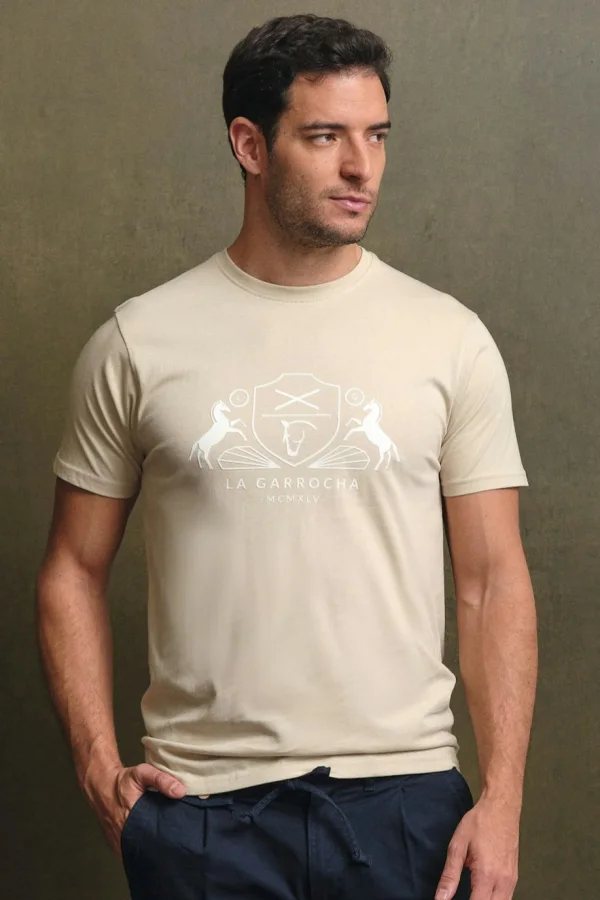 T-Shirt Casual Beje Linear La Garrocha  | Definne