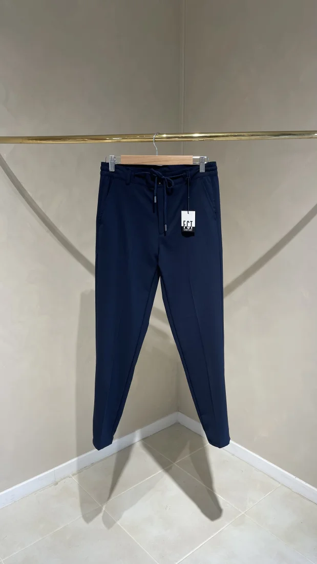 PANTALON AJUSTÉ | STYLISH PARIS