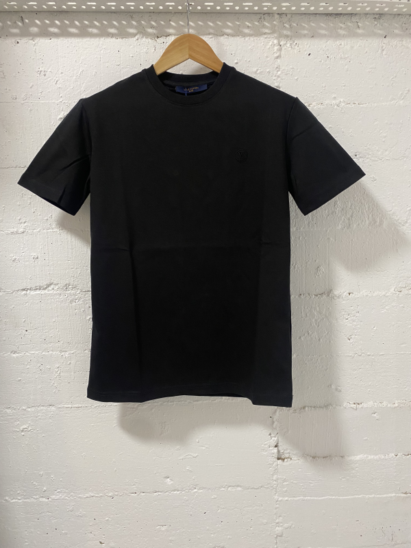 Louis Vuittonr T-Shirt Black LV In Black | MASSIMOLUXURYOUTLET