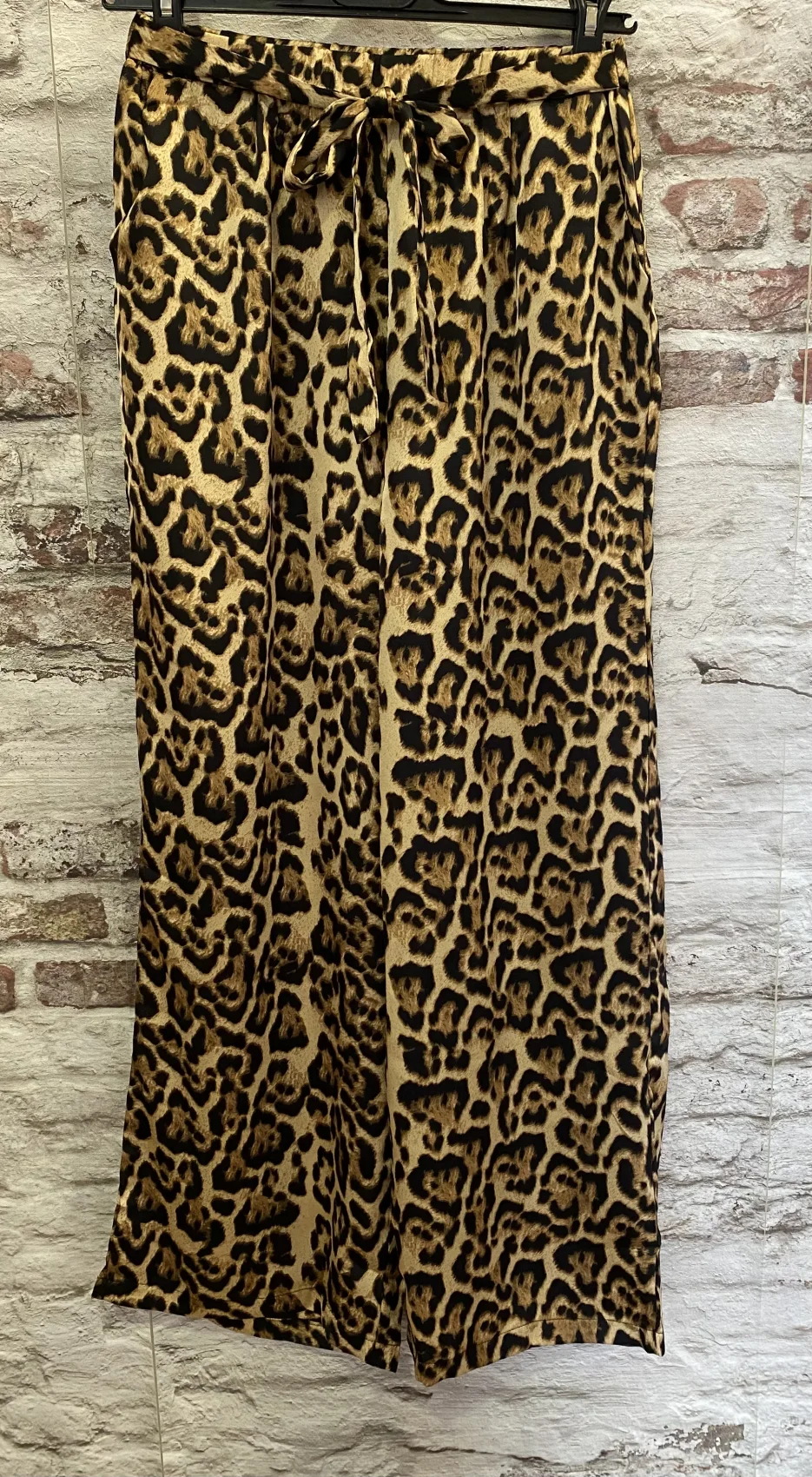 Pantalon léopard | Jus de coco 