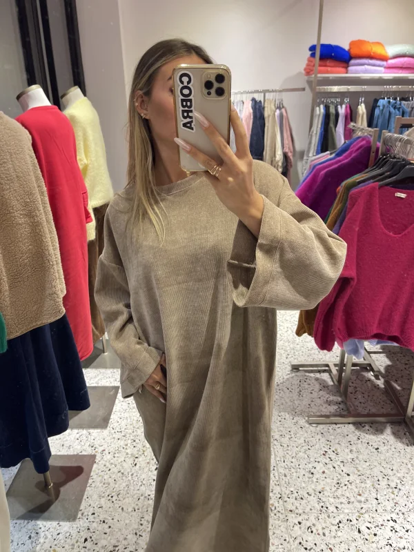 OVERSIZED VELVET MAXI DRESS | Salsa Color