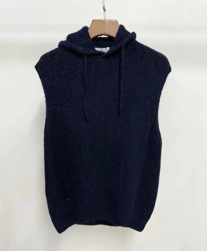 Pull sans manche capuche baby alpaga | Jus de coco 
