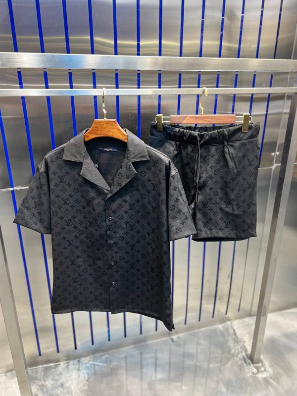 Louis Vuitton Tracksuit Monogramm Black | MASSIMOLUXURYOUTLET