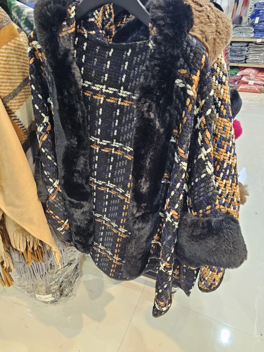 Cape Niya noir | Dresses of my World