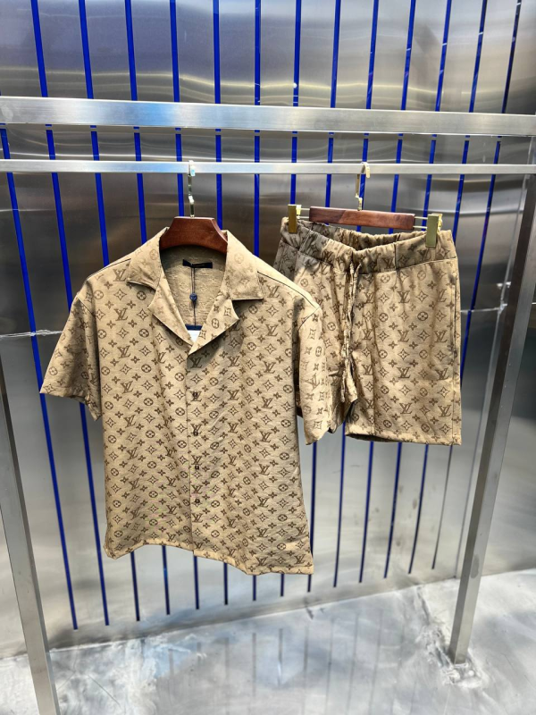 Louis Vuitton Tracksuit Monogramm Beige | MASSIMOLUXURYOUTLET