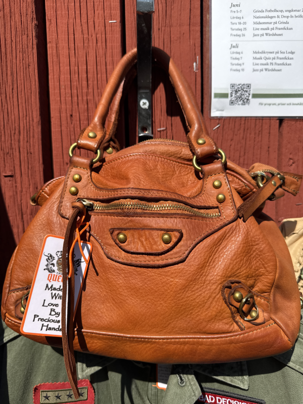 BAG medium ”Balenciaga” | TRUE QUEEN SWDN