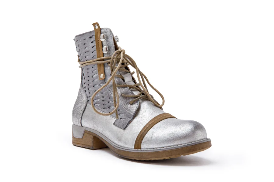 Bottines bicolores texturées🖤 | 𝐉𝐮𝐥𝐢𝐞 𝐍𝐞𝐞𝐟 𝐂𝐫𝐞́𝐚𝐭𝐢𝐨𝐧𝐬