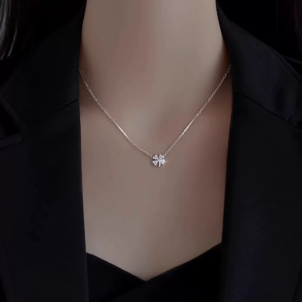 Four-leaf clover 999 sterling silver necklace light luxury niche accessories | Wenzhou Youhui Trading Co., Ltd.