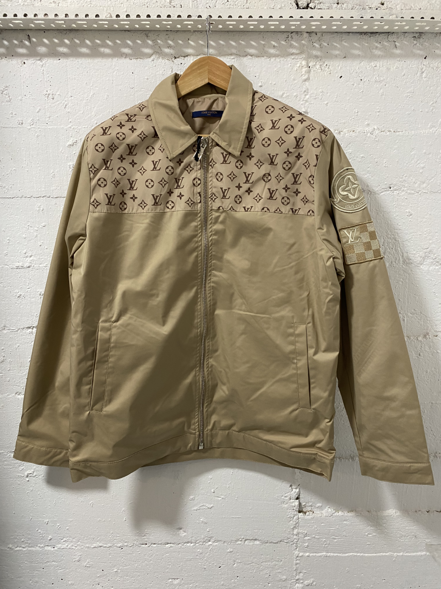 Louis Vuitton Jacket Wiht Zipper Beide Monogram | MASSIMOLUXURYOUTLET