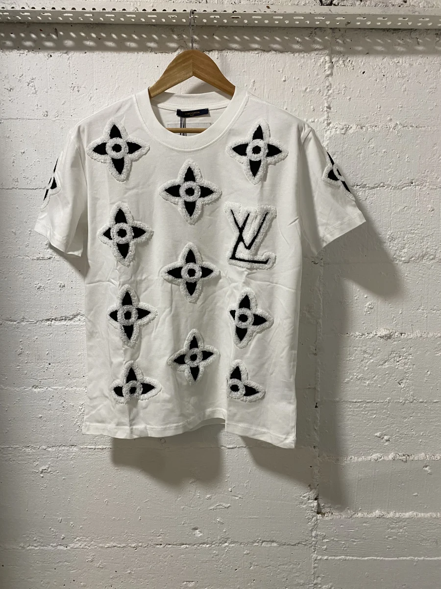 Louis Vuitton T-Shirt White/LV Black | MASSIMOLUXURYOUTLET