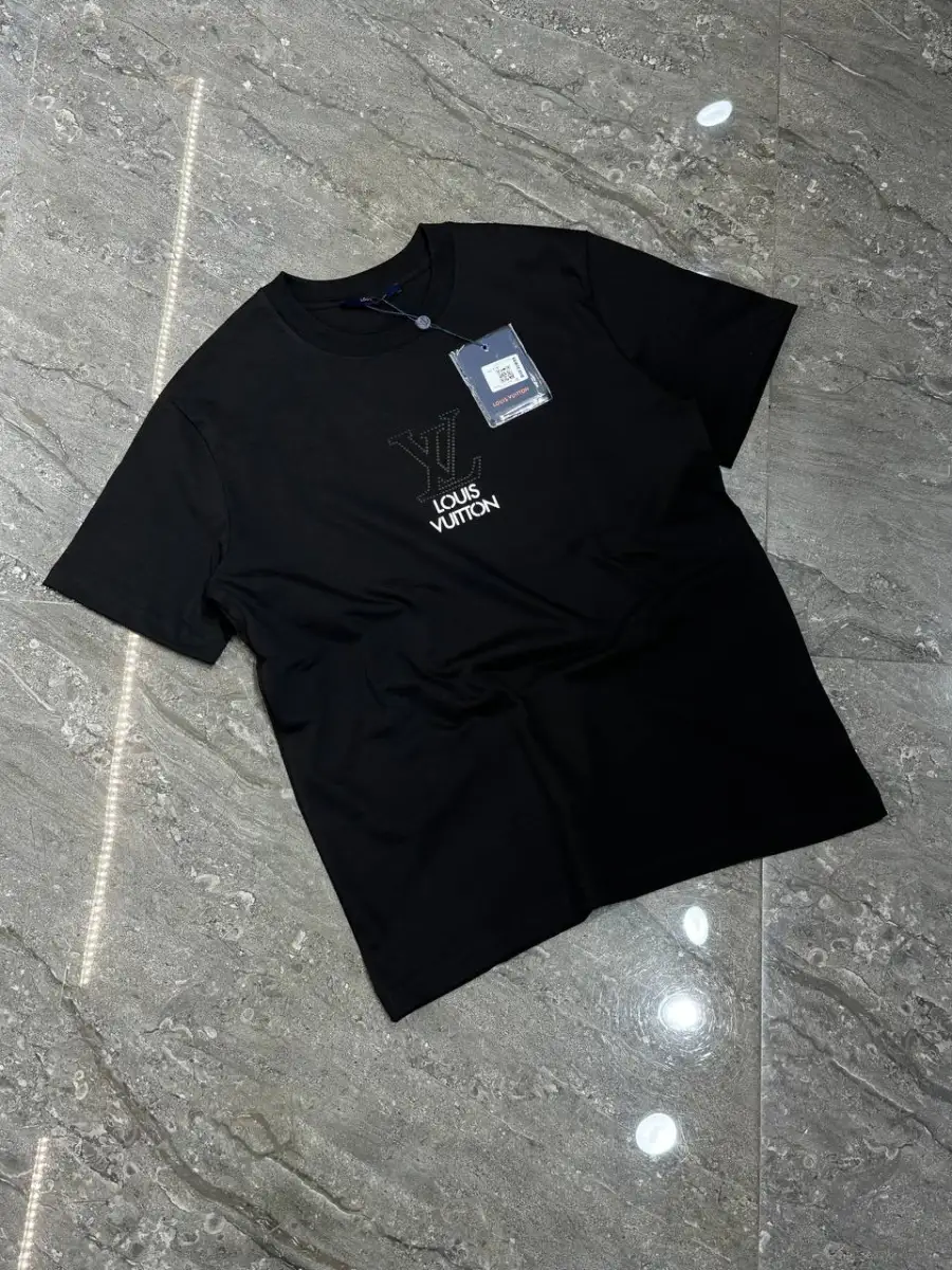 Louis Vuotton T-Shirt Black LV in White | MASSIMOLUXURYOUTLET
