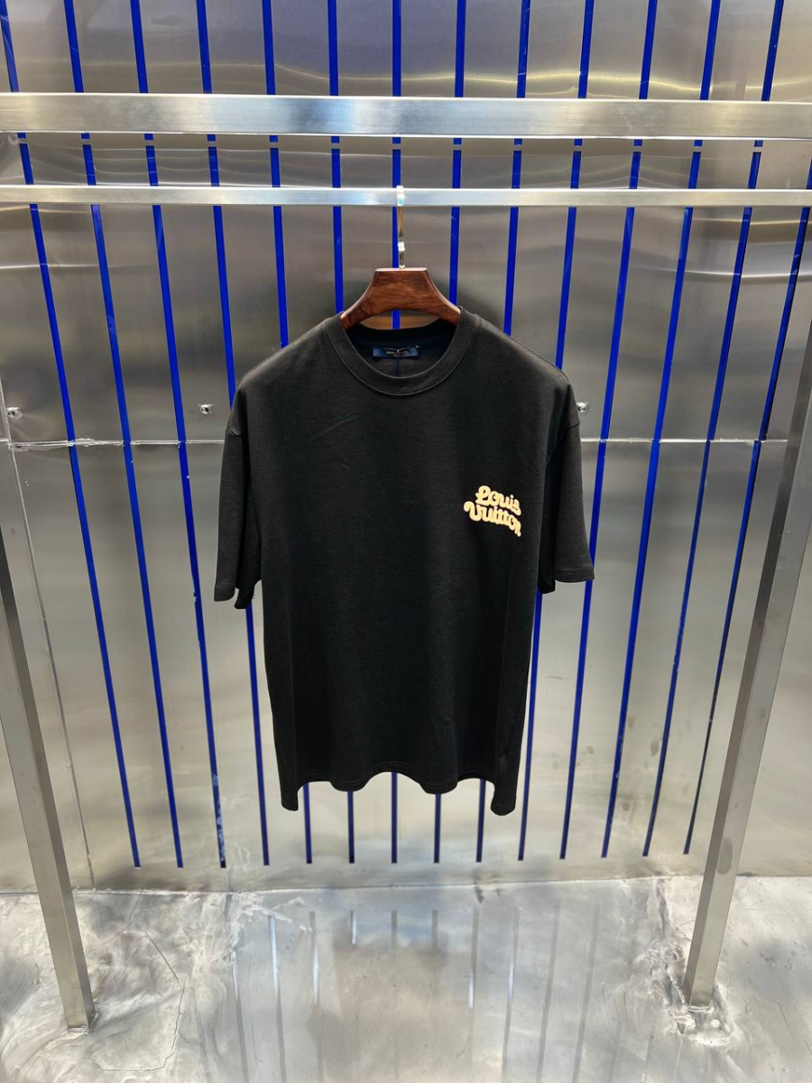 Louis Vuitton T-Shirt Black / White / Orange | MASSIMOLUXURYOUTLET