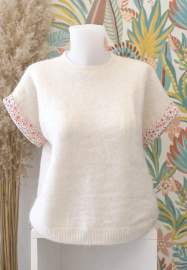 T shirt crème manche fleuries  | Neyla