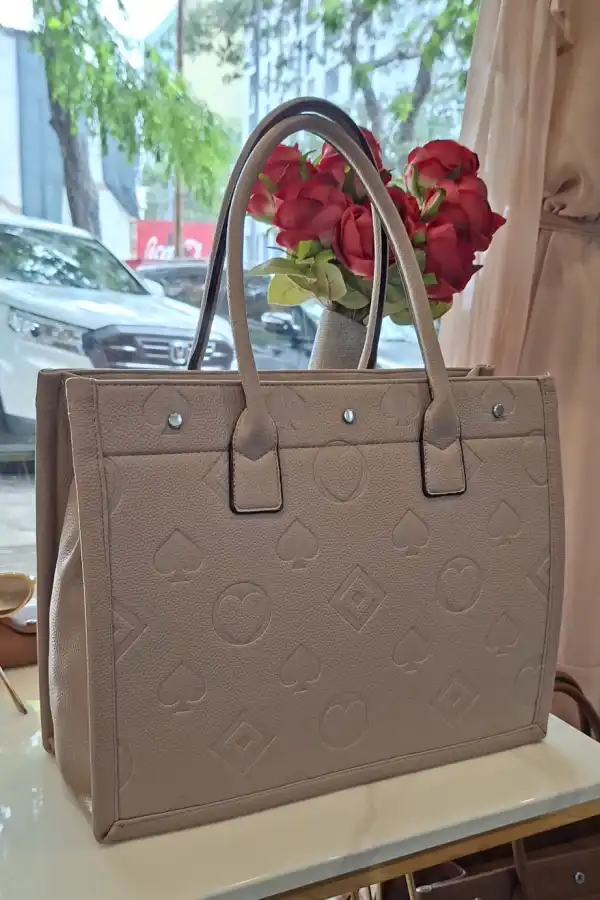 Mala Feminina Tote Grande Transversal e de mão em Beje | definne