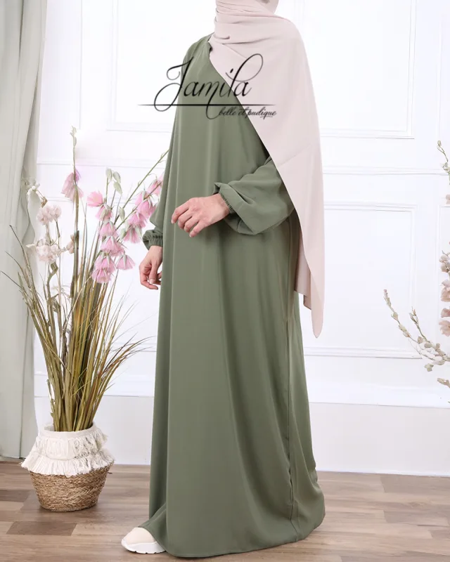ABAYA AMPLE KAKI – MICROFIBRE ROYALE LÉGÈRE | AMCOSMETIK