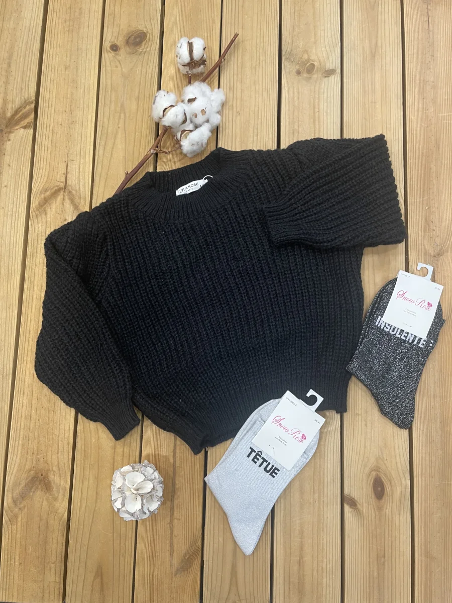 Pull Noir | Lena in Love 