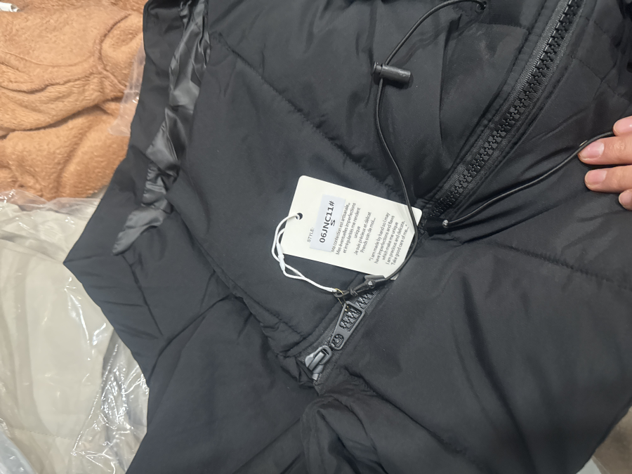 Doudoune sans manche noir | Astra boutique 