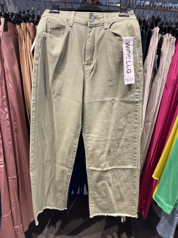Jaens kaki | Astra boutique 