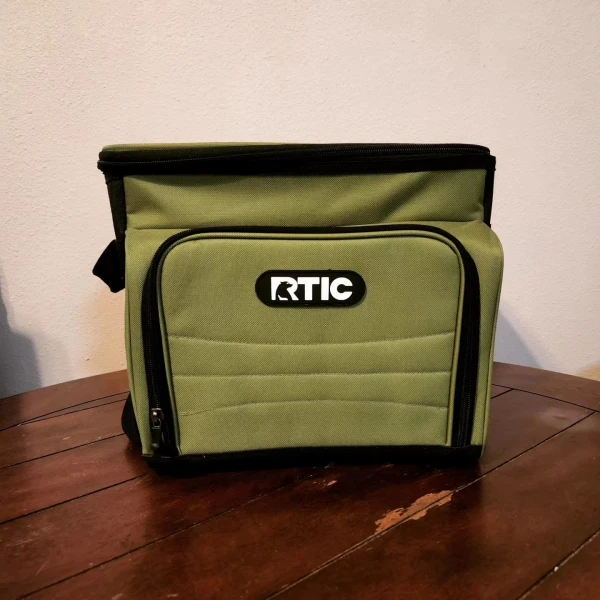 RTIC 28 can cooler bag  | Newnewplug