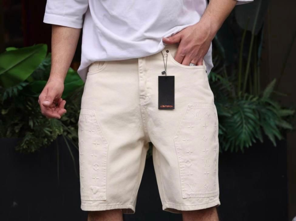 Louis Vuitton Denim Short Beige  | MASSIMOLUXURYOUTLET
