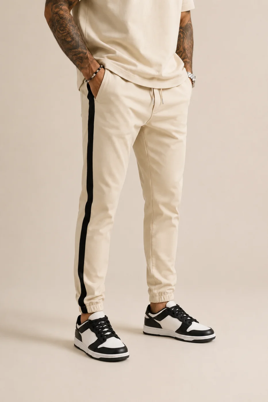 Calça Jogger Frilivin em beje com barra Preta Cod.906 | definne
