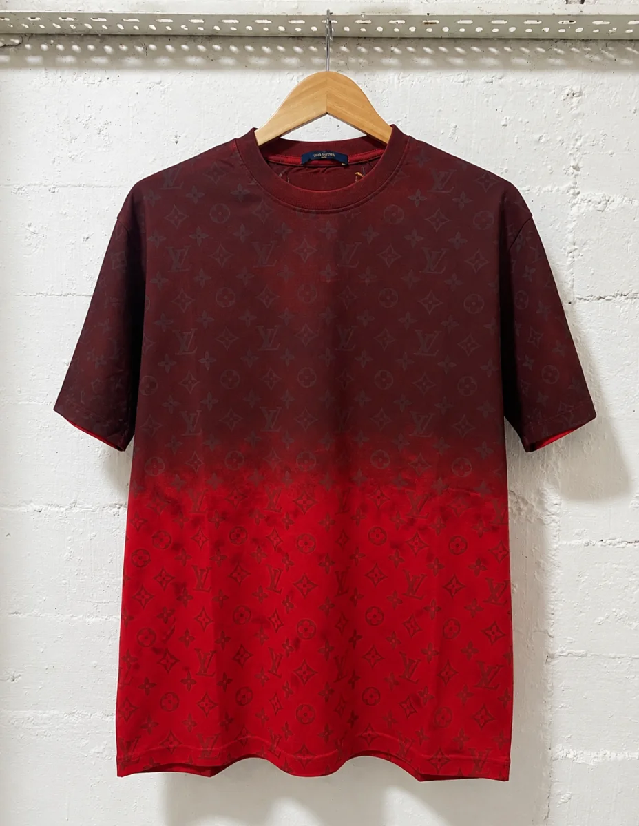 Louis Vuitton T-Shirt Gradient Monogram Red / Burgundy | MASSIMOLUXURYOUTLET