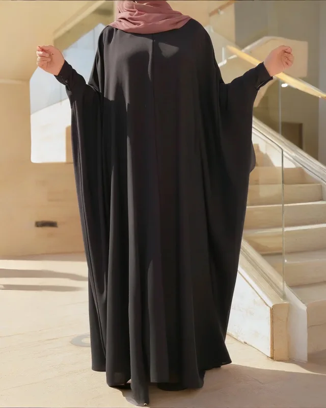 ABAYA NIDAH PREMIUM NOIR – COUPE SAOUDIENNE | AMCOSMETIK