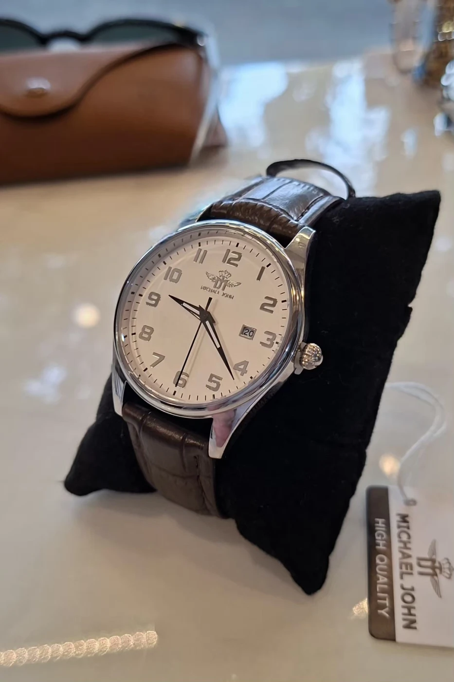 Relógio Michael Jonh Classic Leather Brown & Silver Fundo Branco Cod 2023 | Definne