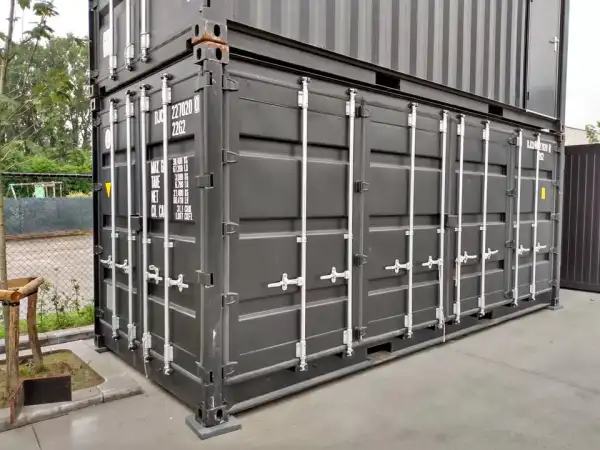 Conteneur amenagé 20 pieds Disponible avec parquet | Cac Containers