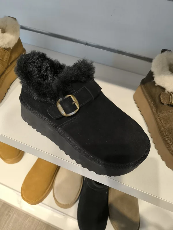 Ugg Noir | Dresses of my World