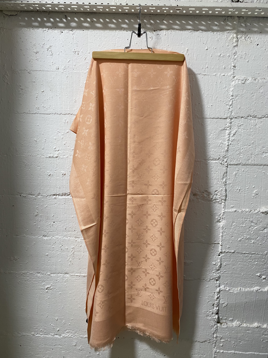 Louis Vuitton Scarves Aprivot/Rose Fine | MASSIMOLUXURYOUTLET