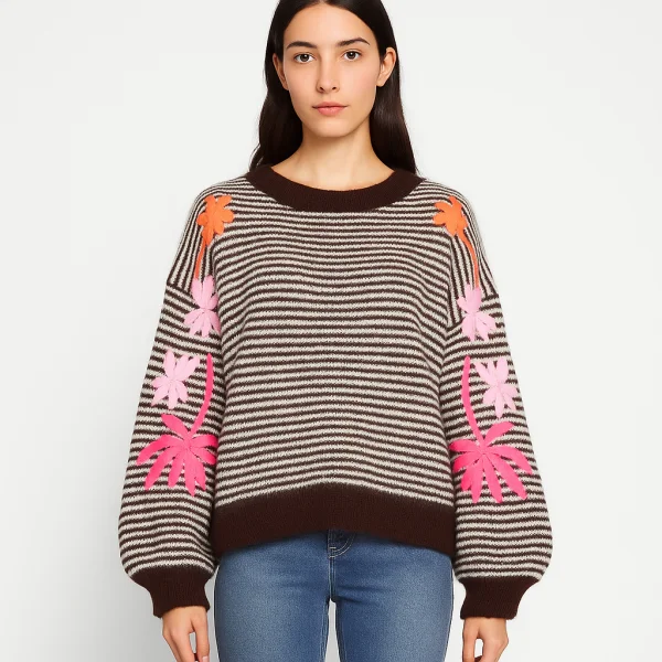 Truin Bruin Met geborduurde bloemen  | PONTE BONITA 