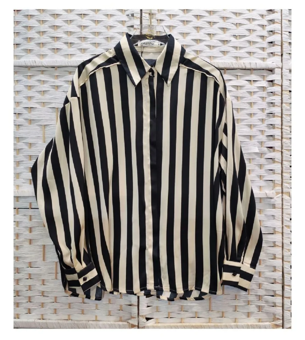 Chemise satinée rayée noir et écru | Deal Only One