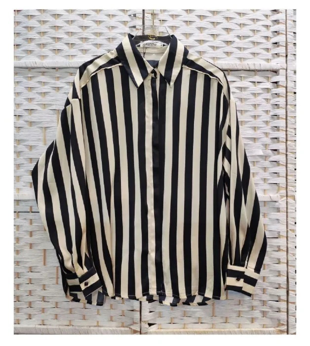 Chemise satinée rayée noir et écru | Deal Only One