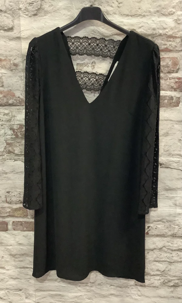 Robe dentelle | Jus de coco 