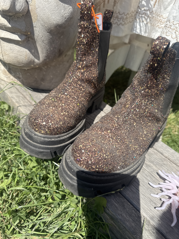 Glitter Boots | TRUE QUEEN SWDN