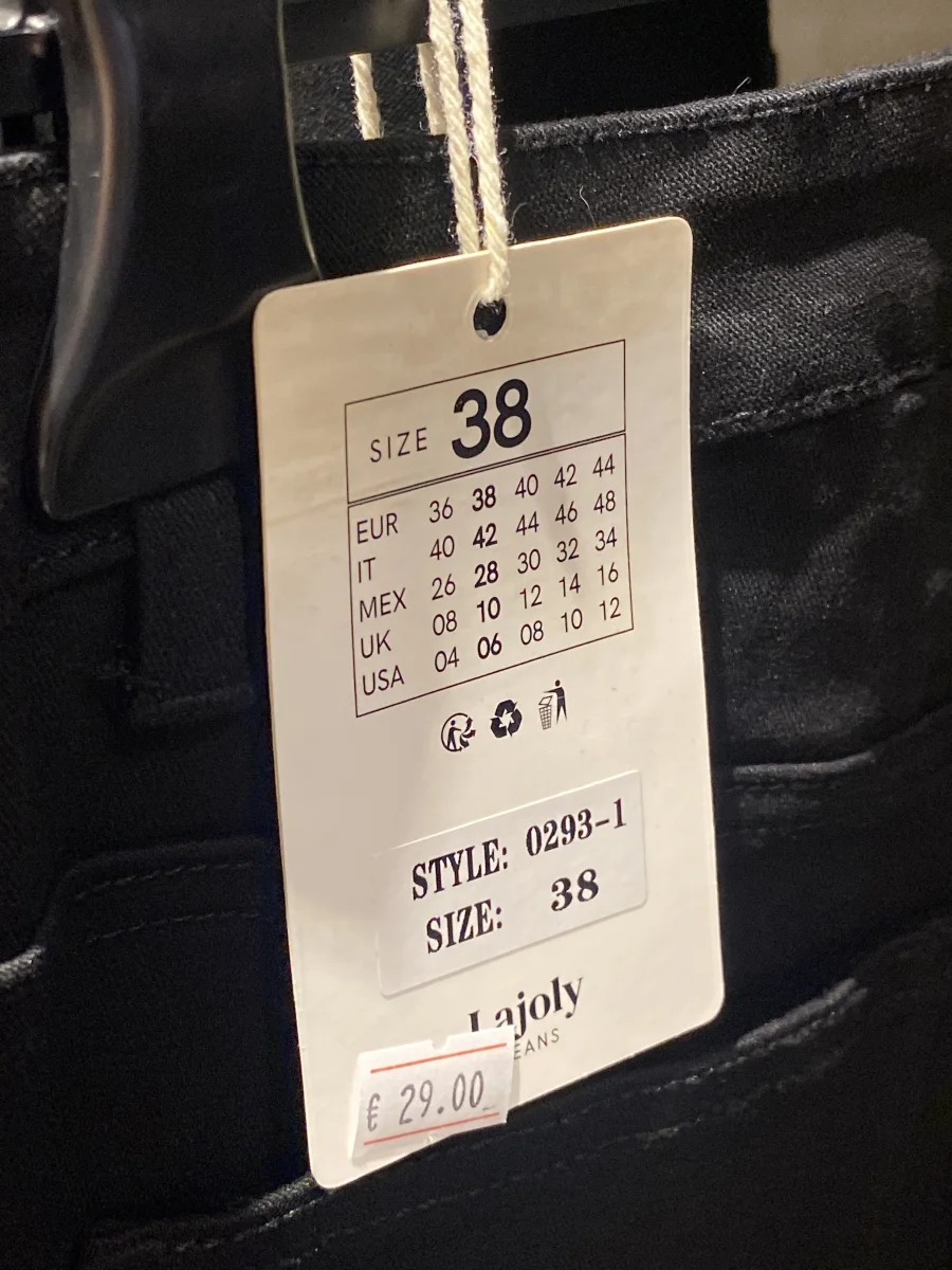 Jais aza | Astra boutique 