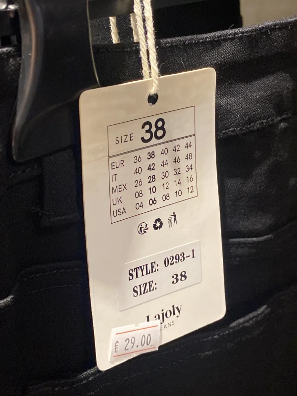 Jais aza | Astra boutique 