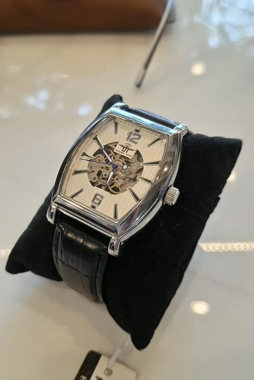 Relógio Michael John automático Black & Silver Fundo branco | Definne