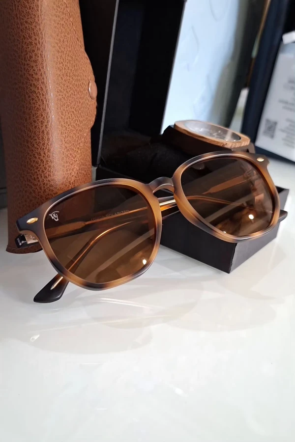 PRÉ-RESERVA Óculos de Sol La Garrocha Vadella Oliva | Definne