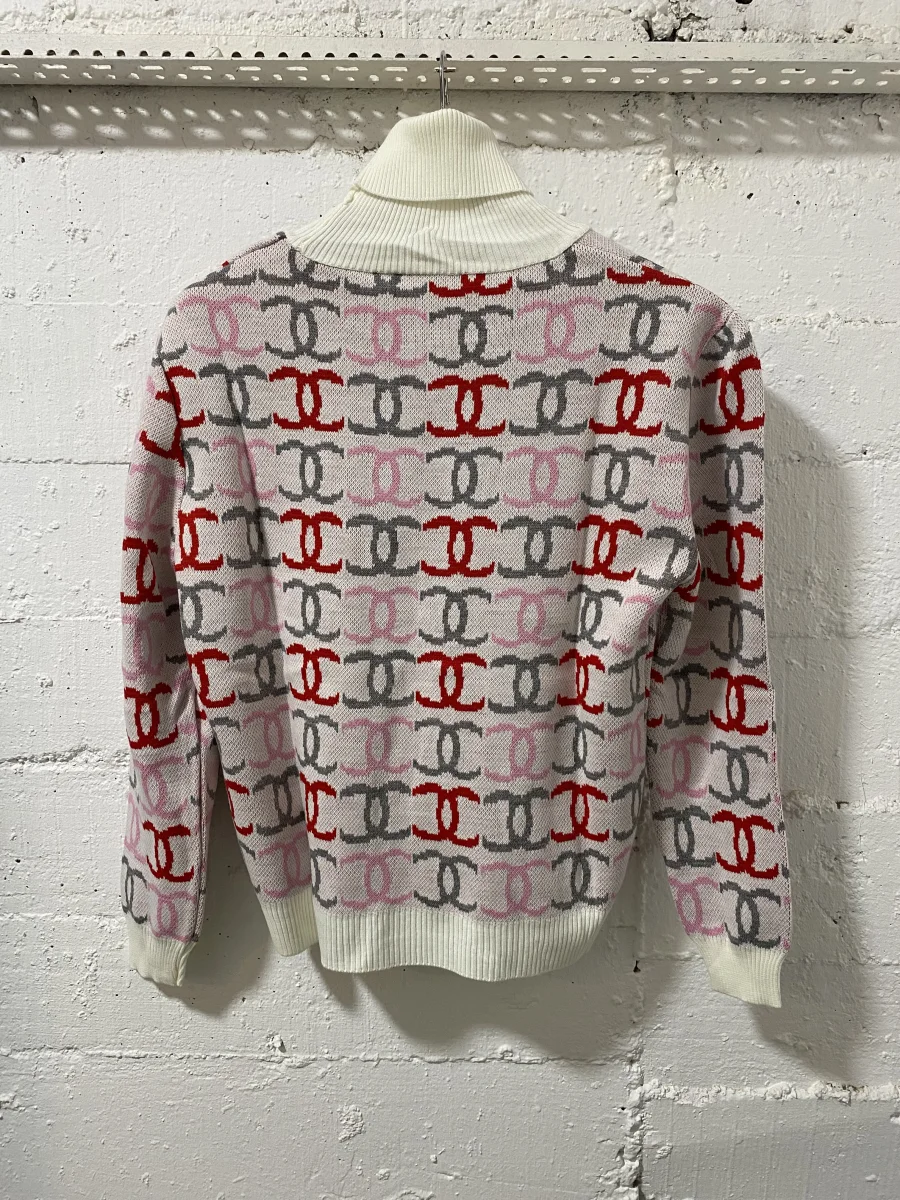 Chanel Paris Sweatshirt Color Print  | MASSIMOLUXURYOUTLET