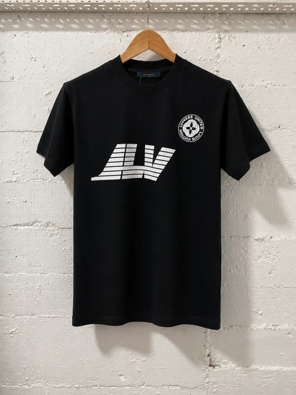 Louis Vuitton T-Shirt Vers United Black | MASSIMOLUXURYOUTLET