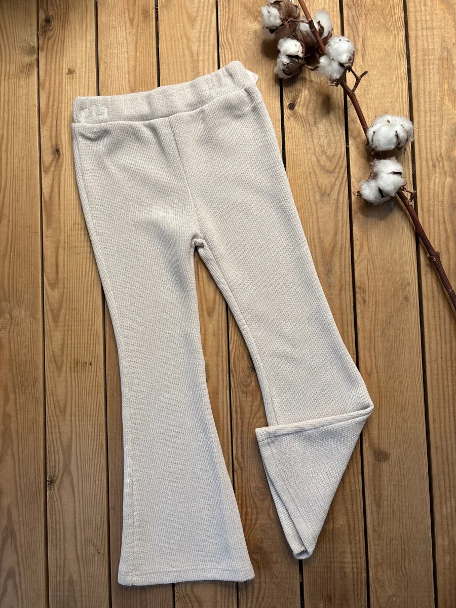 Pantalon flare en velours épais crème  | Lena in Love 