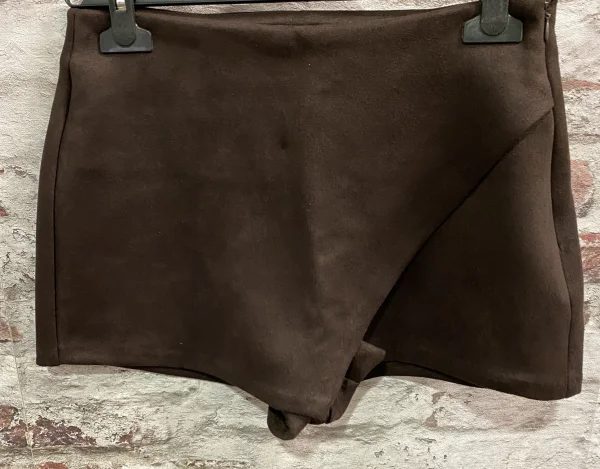 Jupe short daim | Jus de coco 