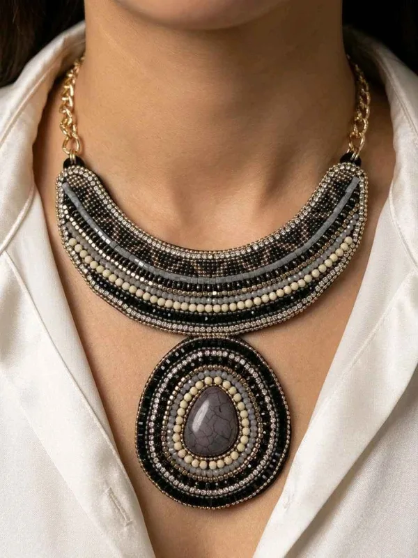 Collier plastron perlé | Deal Only One