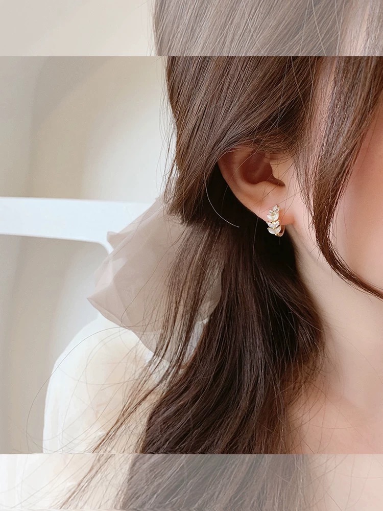 women's leaf hoop earrings | Wenzhou Youhui Trading Co., Ltd.