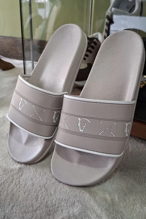 Chinelo Pana Brand La Garrocha Nude | definne